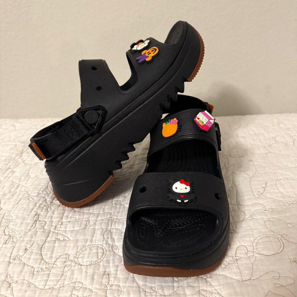 Crocs Hiker Xscape Sandals | FREE CHARMS | Women's Size 9, Black, Like New 🖤✨